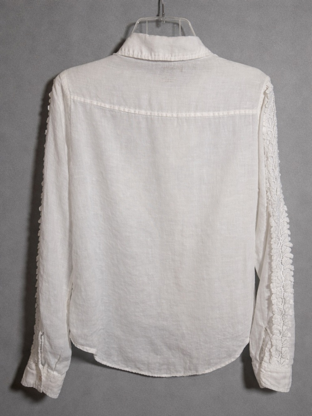 Lilly Pulitzer White 100% Linen Sea View Button Down Shirt Crochet Lace Sleeve - Picture 3 of 9
